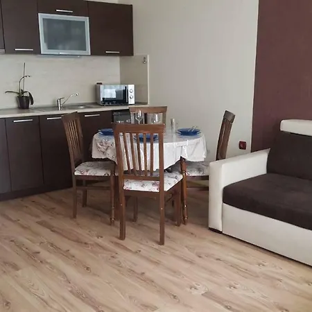 Апартаменты Kameliya Поморие
